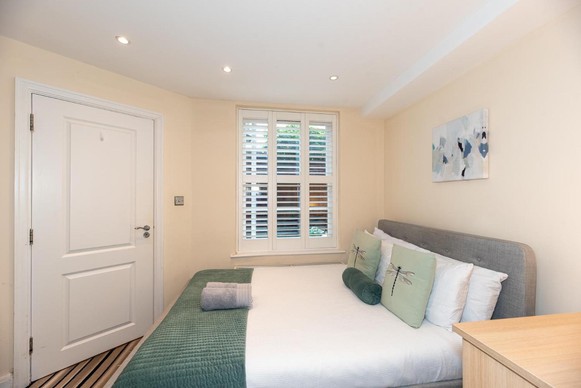 3 Bedroom Apartment With Private Terrace In Pimlico, Westminster, Victoria Londra Exterior foto