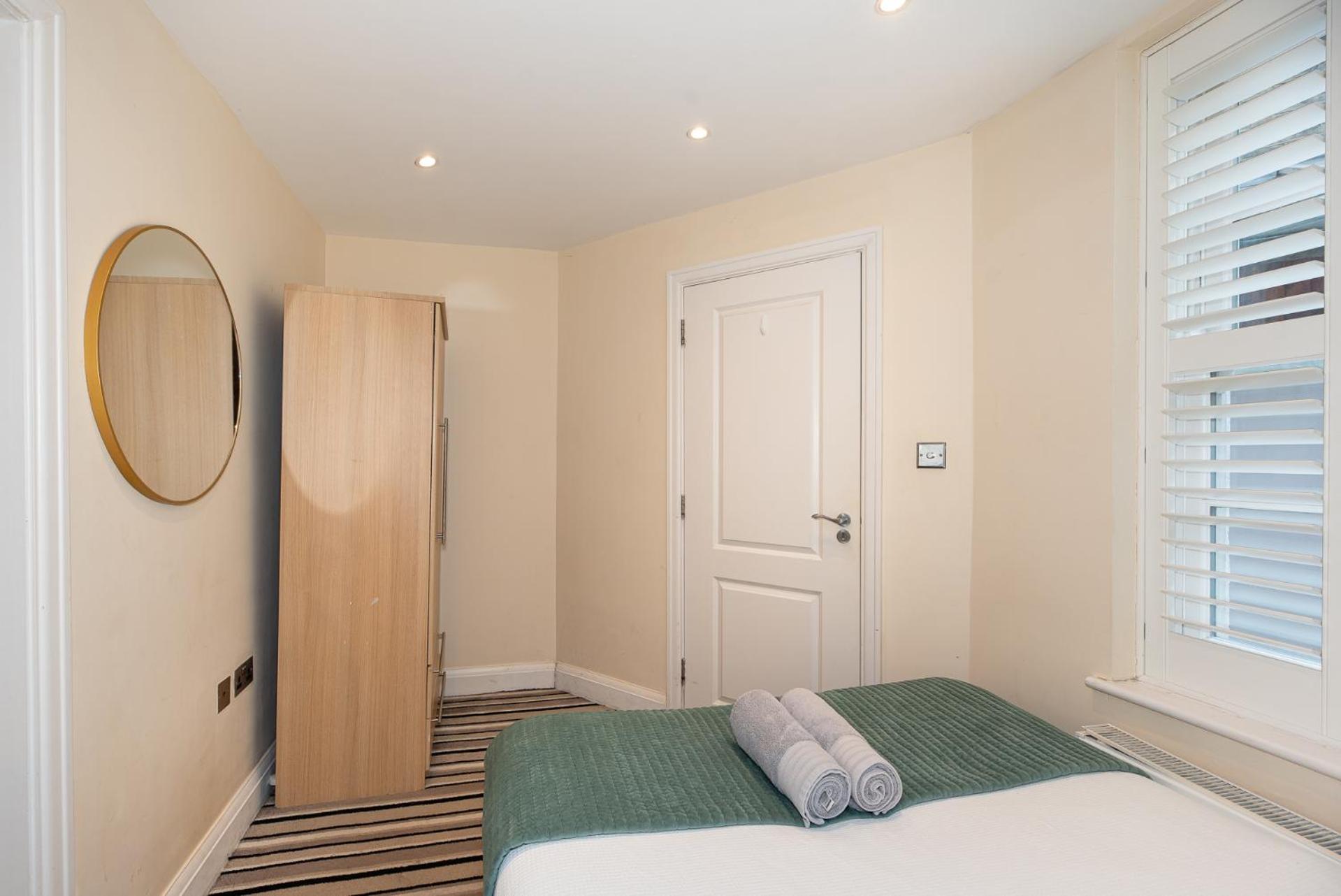 3 Bedroom Apartment With Private Terrace In Pimlico, Westminster, Victoria Londra Exterior foto