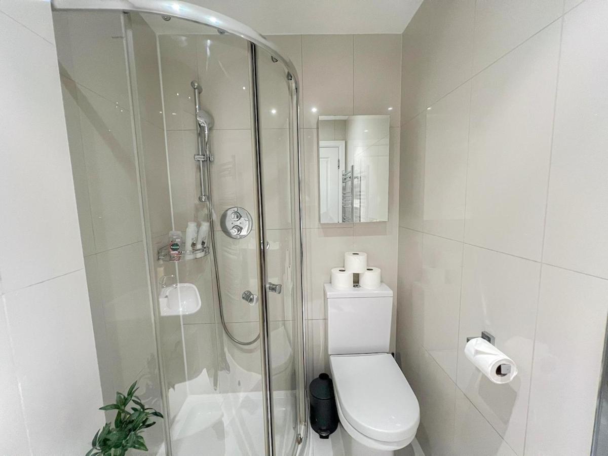 3 Bedroom Apartment With Private Terrace In Pimlico, Westminster, Victoria Londra Exterior foto