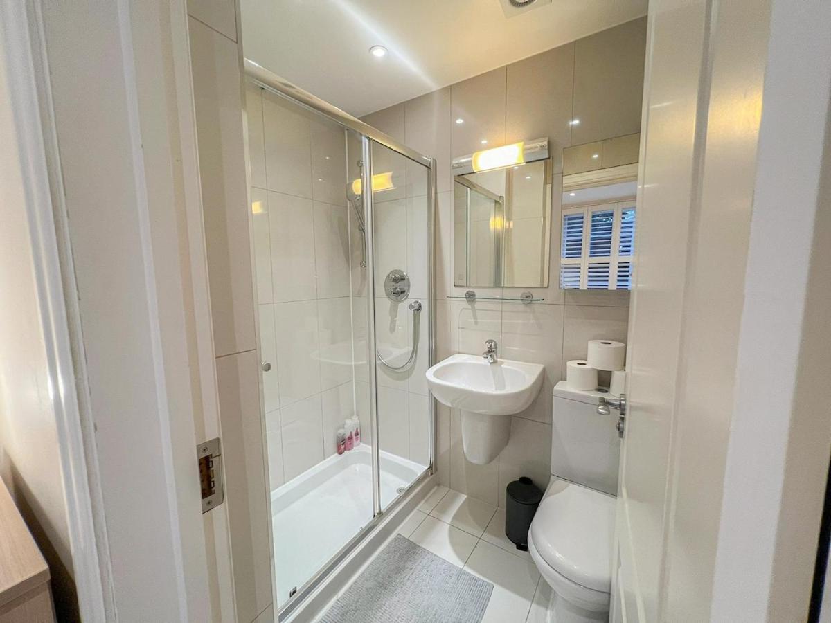 3 Bedroom Apartment With Private Terrace In Pimlico, Westminster, Victoria Londra Exterior foto