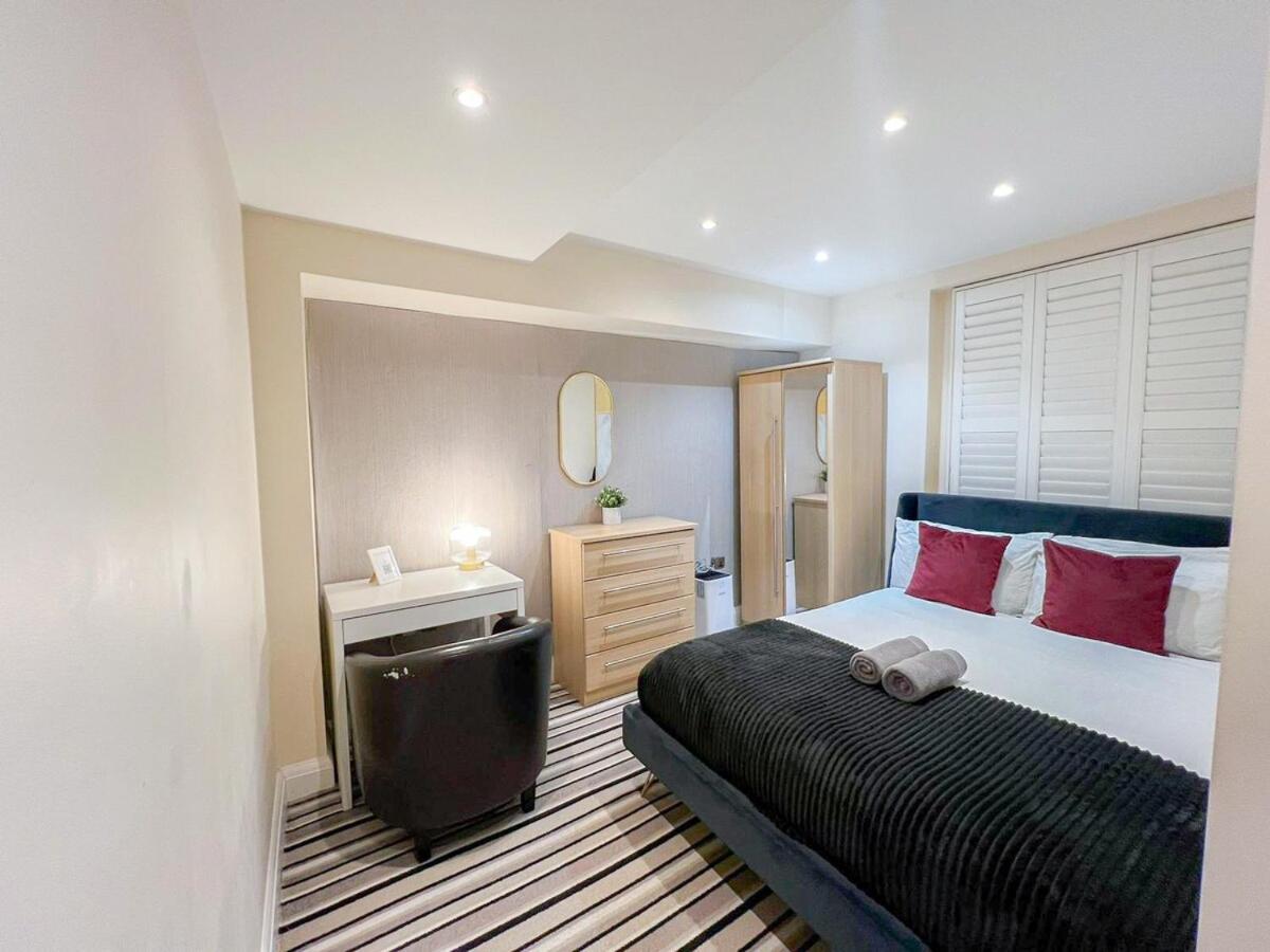 3 Bedroom Apartment With Private Terrace In Pimlico, Westminster, Victoria Londra Exterior foto