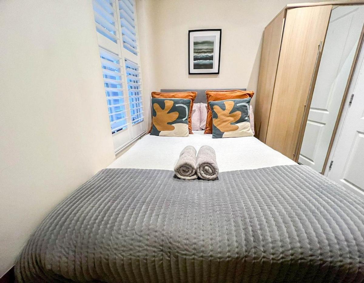 3 Bedroom Apartment With Private Terrace In Pimlico, Westminster, Victoria Londra Exterior foto