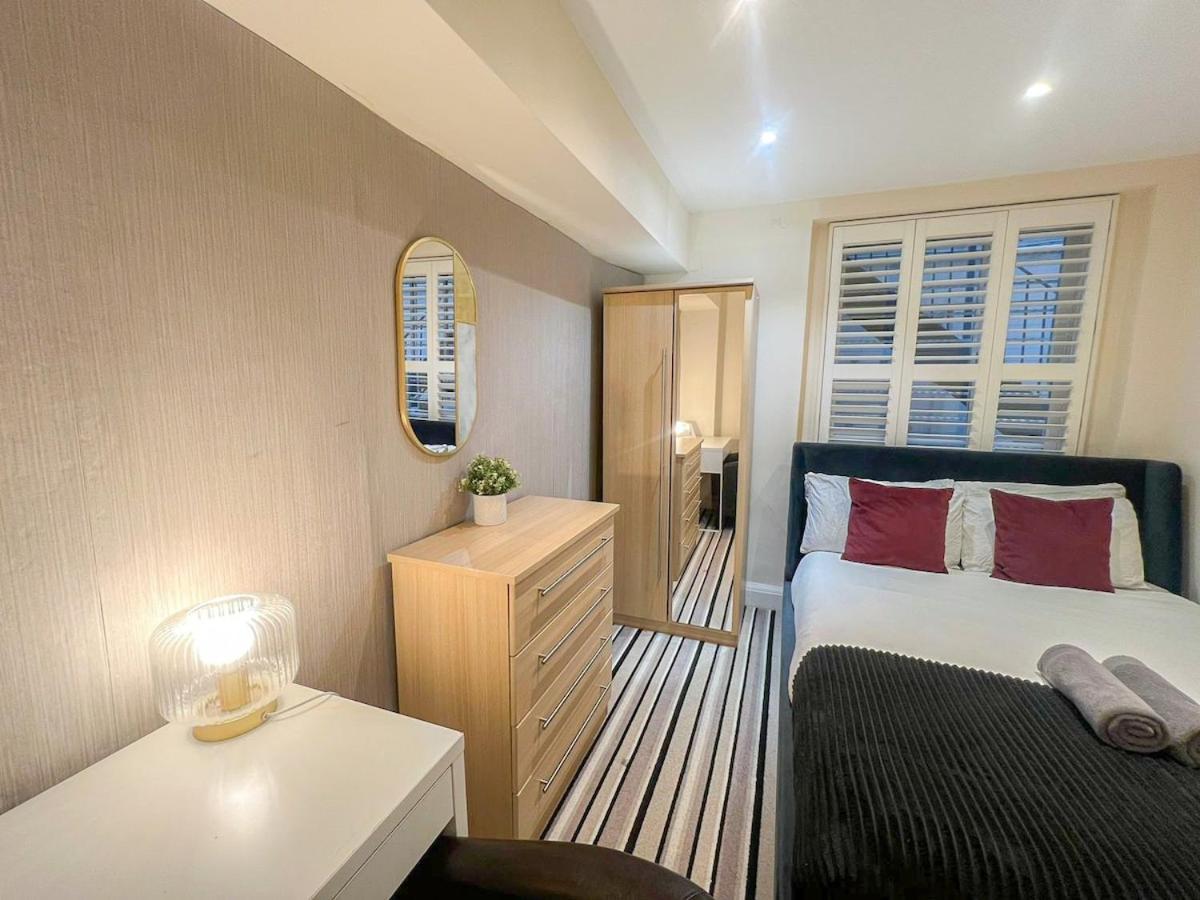 3 Bedroom Apartment With Private Terrace In Pimlico, Westminster, Victoria Londra Exterior foto