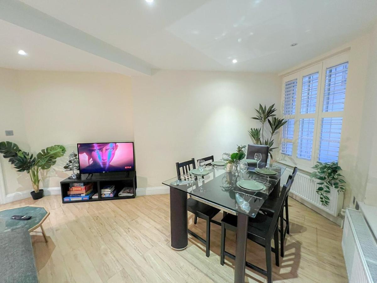 3 Bedroom Apartment With Private Terrace In Pimlico, Westminster, Victoria Londra Exterior foto