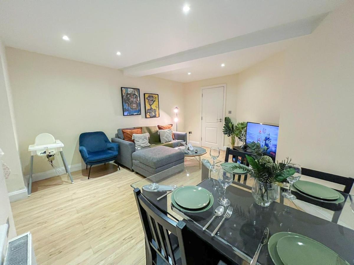 3 Bedroom Apartment With Private Terrace In Pimlico, Westminster, Victoria Londra Exterior foto