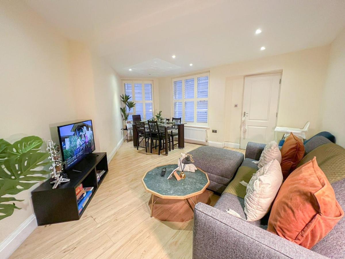3 Bedroom Apartment With Private Terrace In Pimlico, Westminster, Victoria Londra Exterior foto